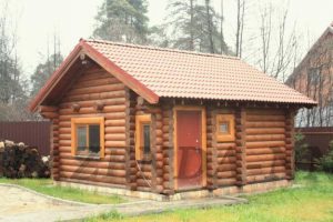Баня из оцилиндрованного бревна